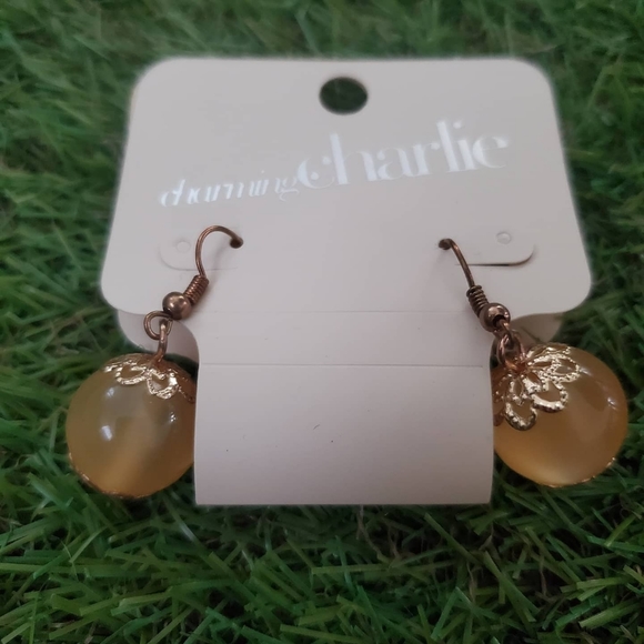 Fashion Earrings - Picture 2 of 3